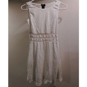 White lace & flower dress